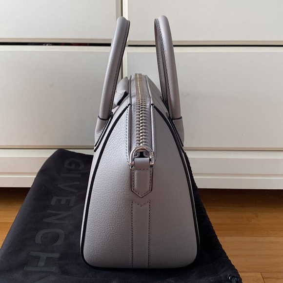 Givenchy Antigona Bag - Picture 3 of 12